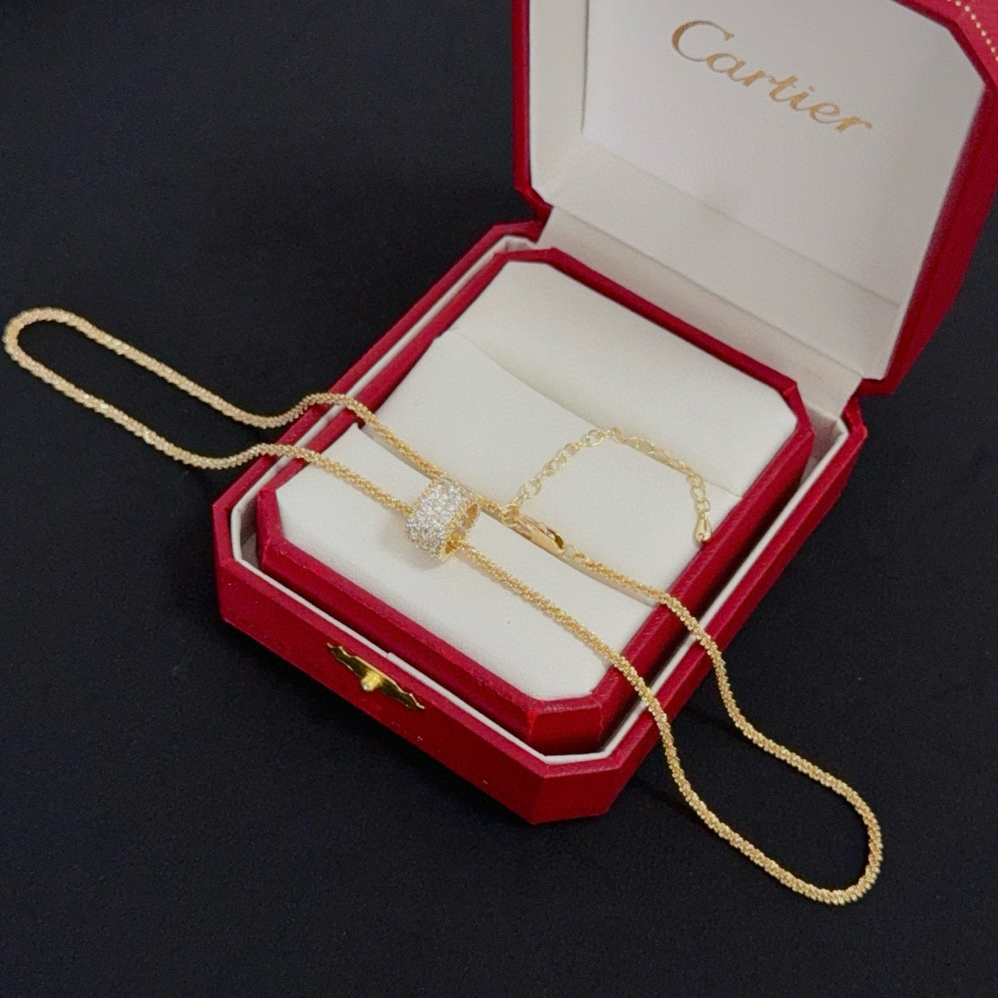 Panthere Collection Bracelet | Diamond-Set | Timeless Classic